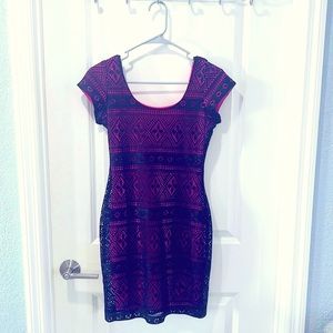 Beautiful dress for a romantic night out or a girl’s night.